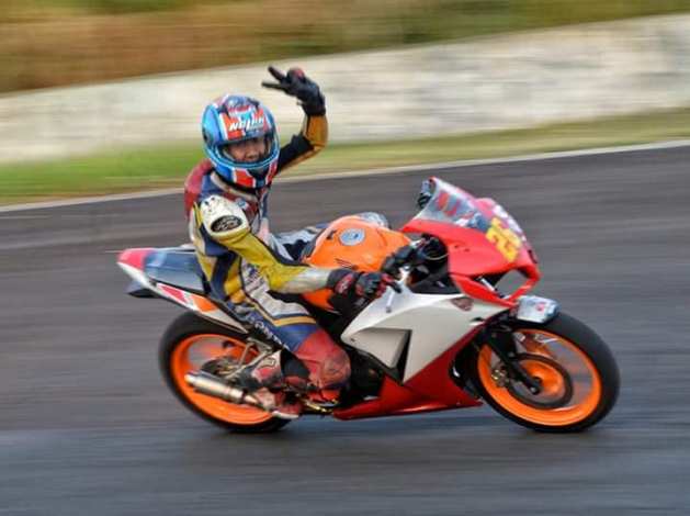 CRONS Ramaikan Indonesia CBR Race Day 2018 Seri 2