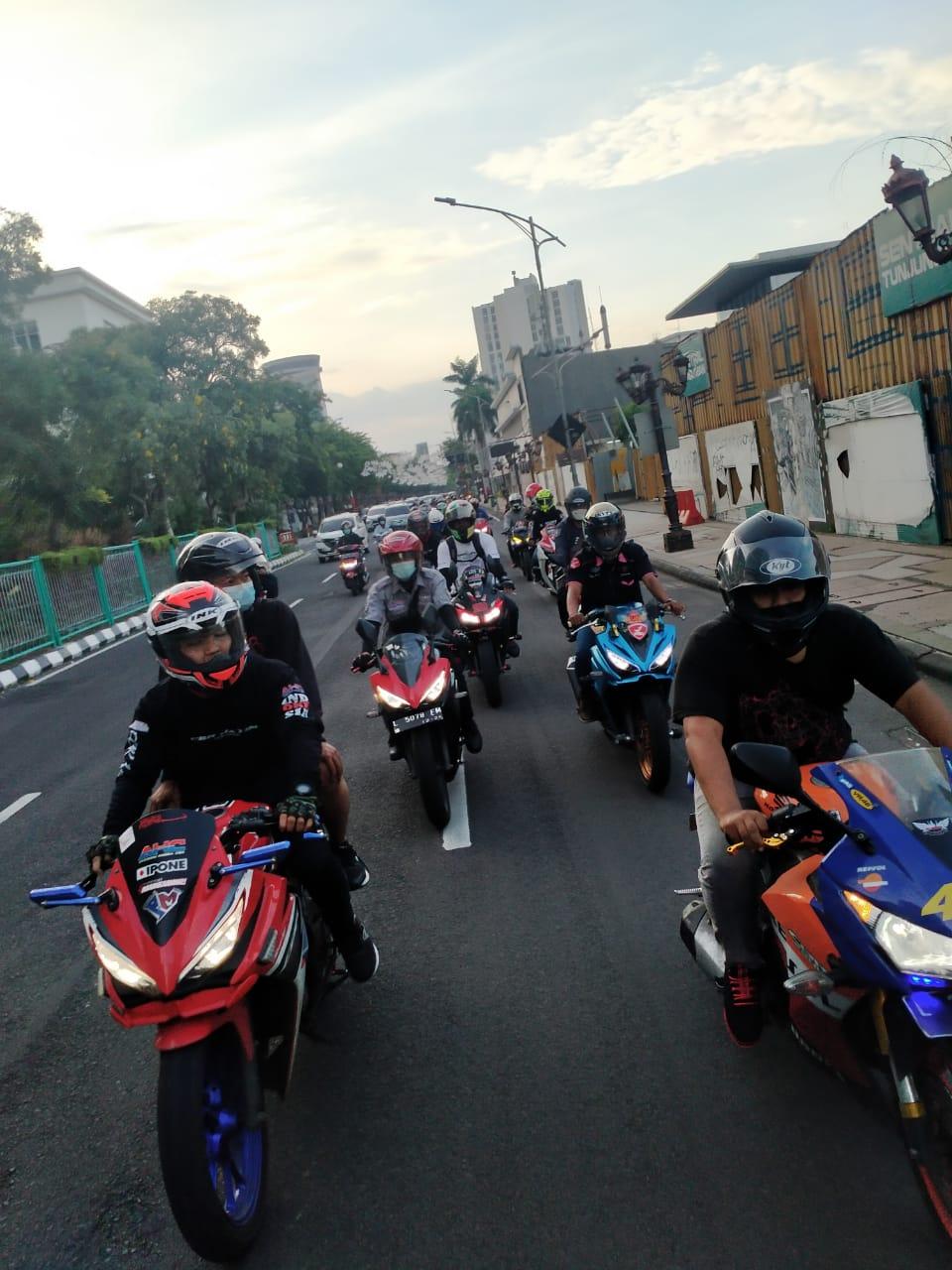 MPM Honda Jatim Gelar SUGARide bareng Komunitas Honda CBR 