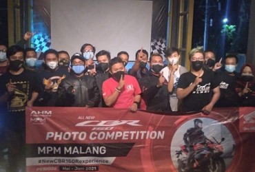NGOPI SANTUI SAMBIL NOBAR MOTOGP MUGELLO ITALIA BERSAMA CBR CLUB MALANG DAN PAGUYUBAN HONDA MALANG 