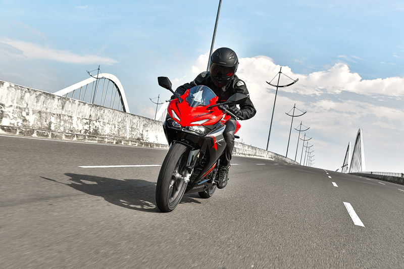 Posisi Berkendara All New CBR150R Terbaik Di Kelasnya