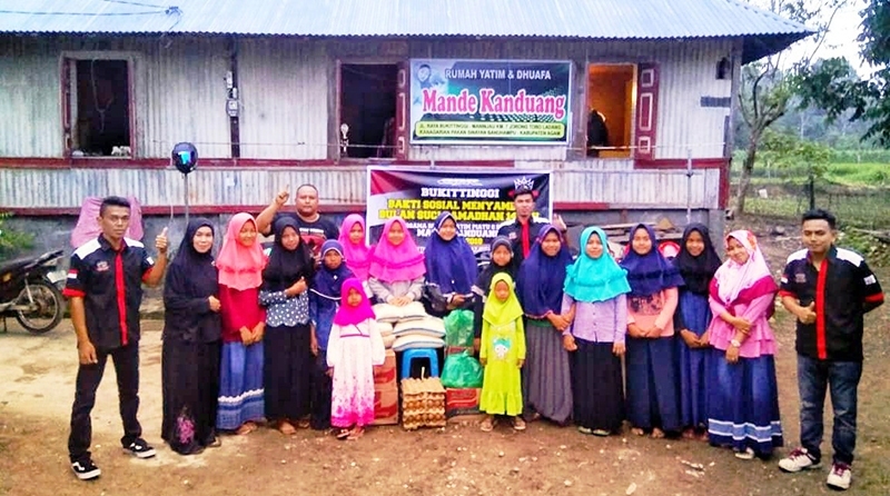 Komunitas Honda CBR Bukittinggi Baksos di Rumah Yatim & Dhuafa Mande Kanduang