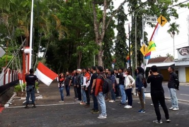 Kemeriahan Jember Honda CBR Owner Indonesia Rayakan HUT RI di Gunung Pasang