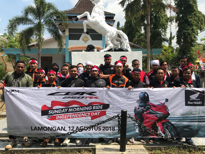 Sunmori Gresik CBR250RR Owner di HUT RI ke-73 Sambangi Monumen Mayangkara