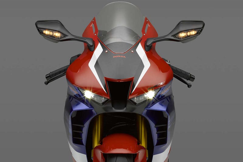 CBR1000RR-R Fireblade SP, Kesan Pertama Adalah Power