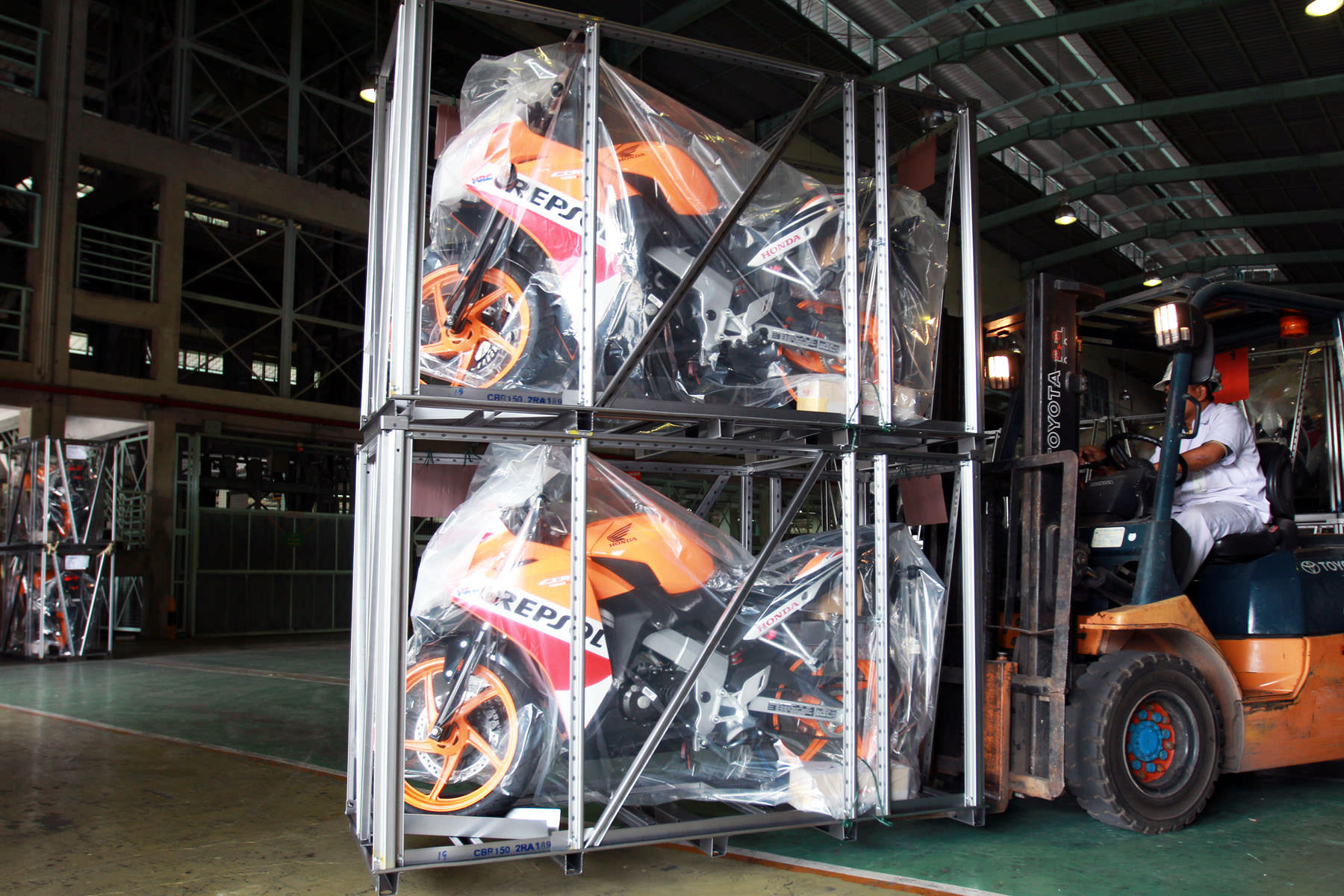 HONDA CBR150R BER-STRIPING BARU, MAKIN BERKARAKTER!