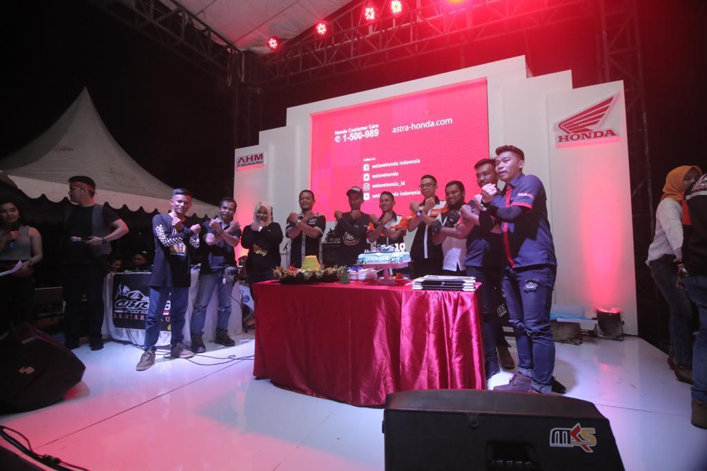 Foto-foto Keseruan HUT CCI Banjar Baru