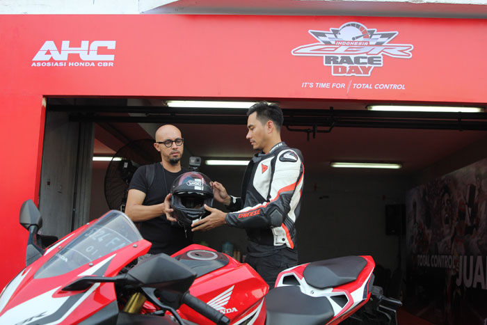 Foto-Foto Darius Sinatria Geber Honda CBR di ICE DAY 2018
