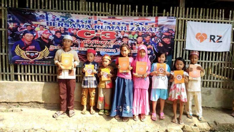 Forkom C3  Bersama Rumah Zakat Baksos di Desa Terpencil 