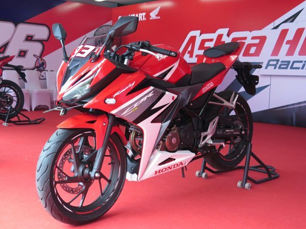 Kumpulan Foto Honda CBR150R Modifikasi, Mana Yang Paling Keren ?