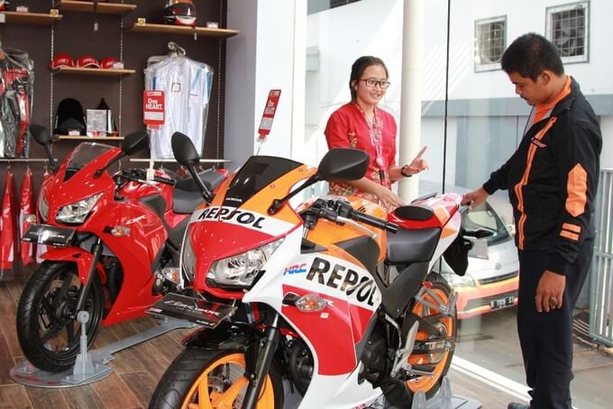 HONDA CBR150R LAMPAUI TARGET PENJUALAN DI TENGAH KELESUAN PASAR