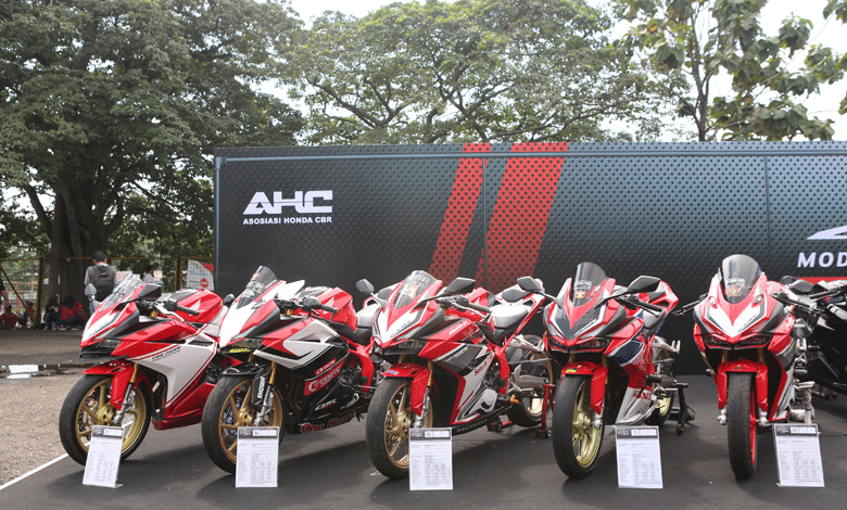 Kontes Modifikasi Ramaikan Helatan Indonesia CBR Race Day Seri Pertama