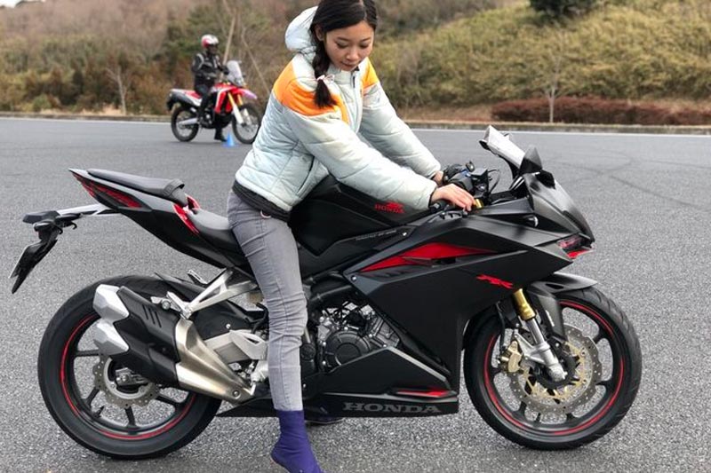 Mencuci Honda CBR250RR Tidak Boleh Sembarangan