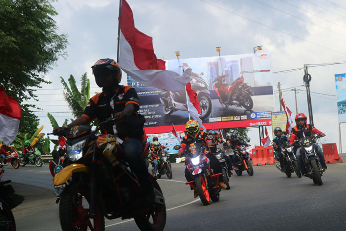 Paguyuban Honda Papua Rayakan Hut RI di Danau Love, Keren!