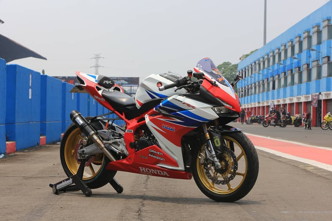 Modifikasi Honda CBR250RR, Terinspirasi Dari CBR1000RR SP1 2014