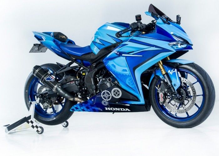 Modifikasi Honda CBR 250RR Seharga Moge CB500F