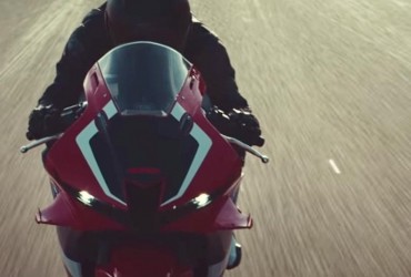 TVC Honda CBR600RR Di Lintasan Balap