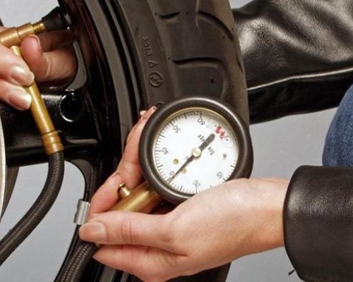 Jangan Asal Pakai Semir Ban Motor