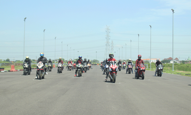 Bareng COINS, MPM Rutin Gelar Track Day CBR di Sirkuit Bung Tomo Surabaya