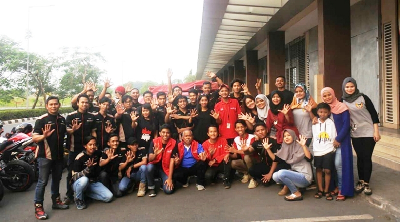 CBR Brotherhood Utara Peduli Sosial Bagi-Bagi Takjil Gratis