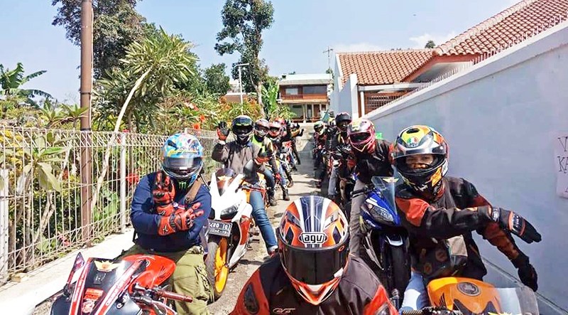 Serunya Turing Halal Bihalal Komunitas CBR Cibubur