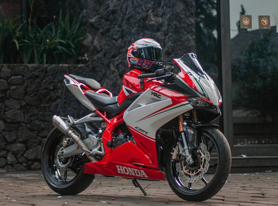 Modifikasi Honda CBR250RR, Adopsi Warna Merek Sebelah
